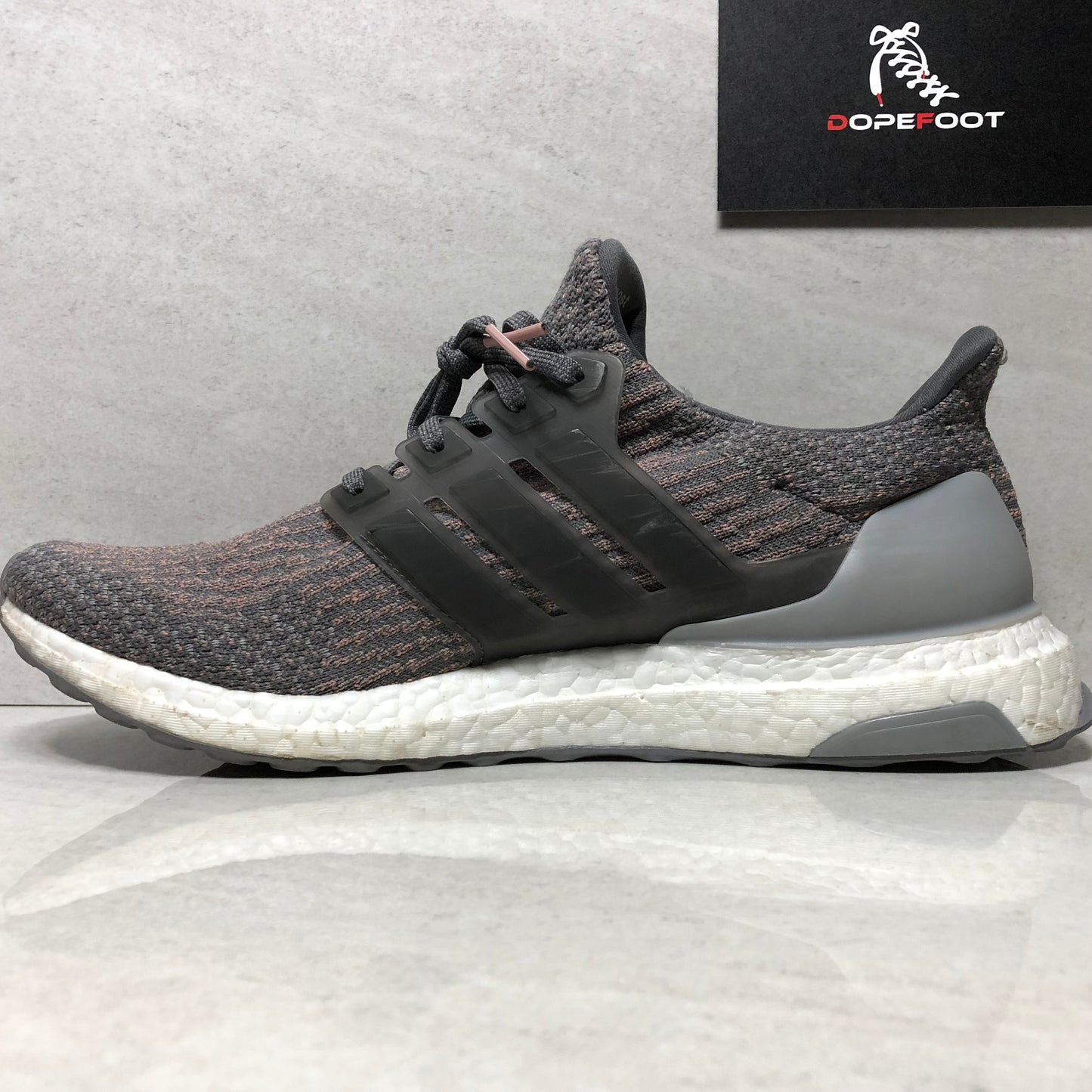 Adidas Men's Ultraboost Size 11 Grey Four/Grey Four/Trace Pink s82022