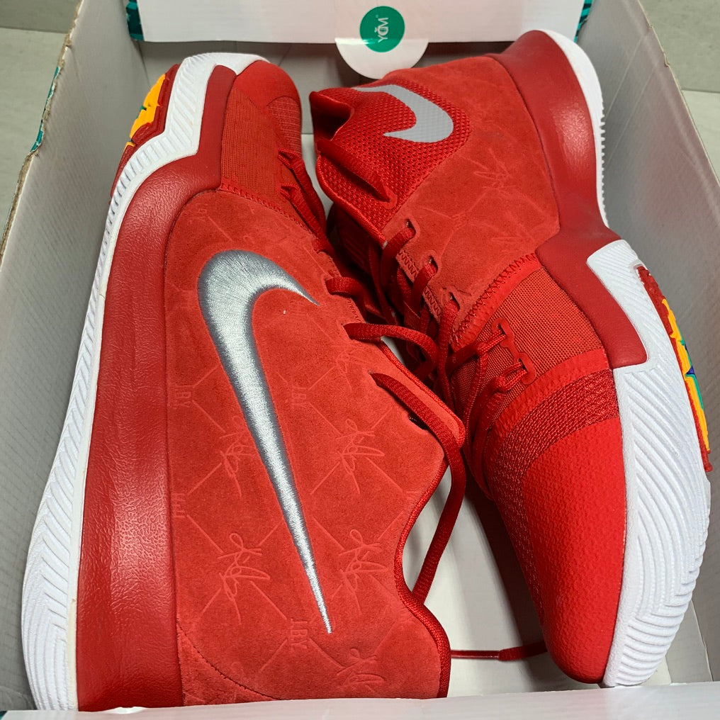 Nike Basketball Kyrie 3 Rojo universitario/Blanco - 852395 601 - Talla de hombre 11.5