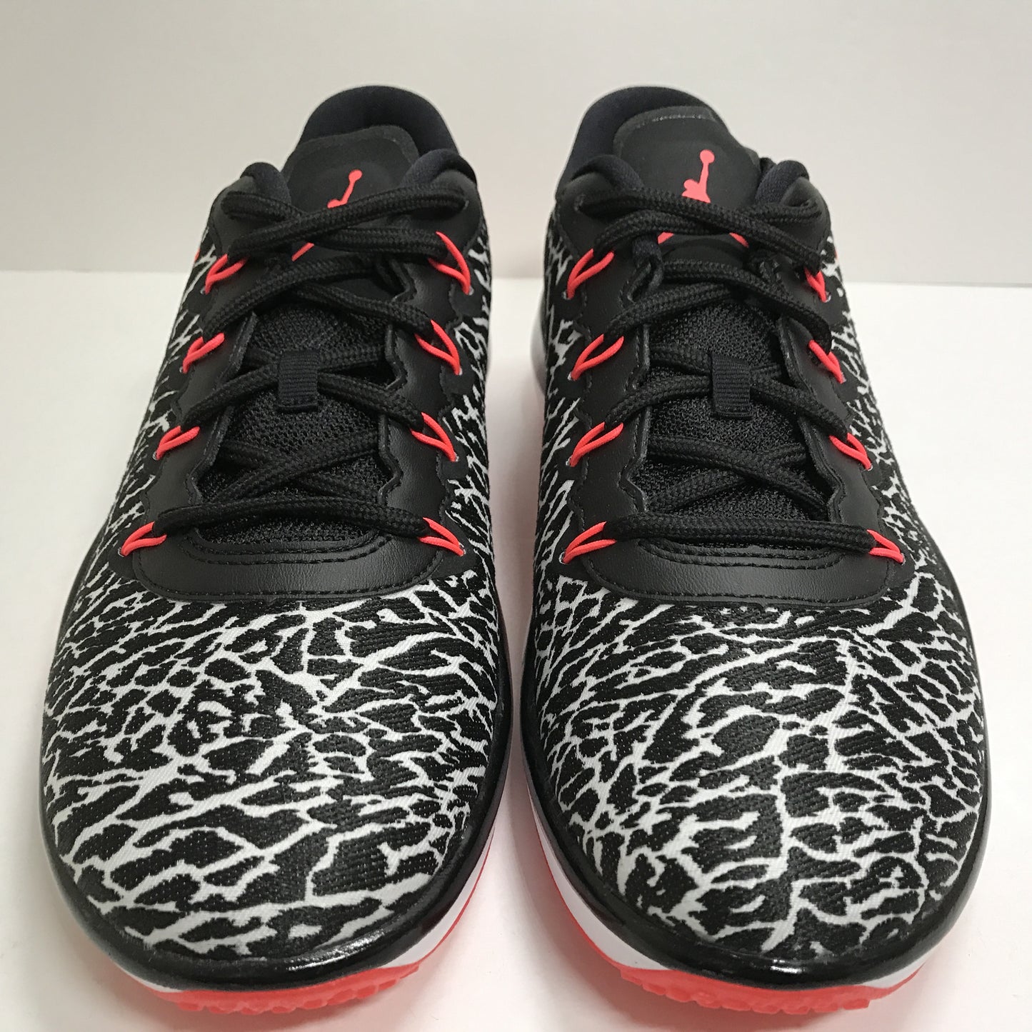 DS Nike Air Jordan Trainer 1 Black Elephant Print/Infrared  Low BG Size 7Y - DOPEFOOT
 - 4