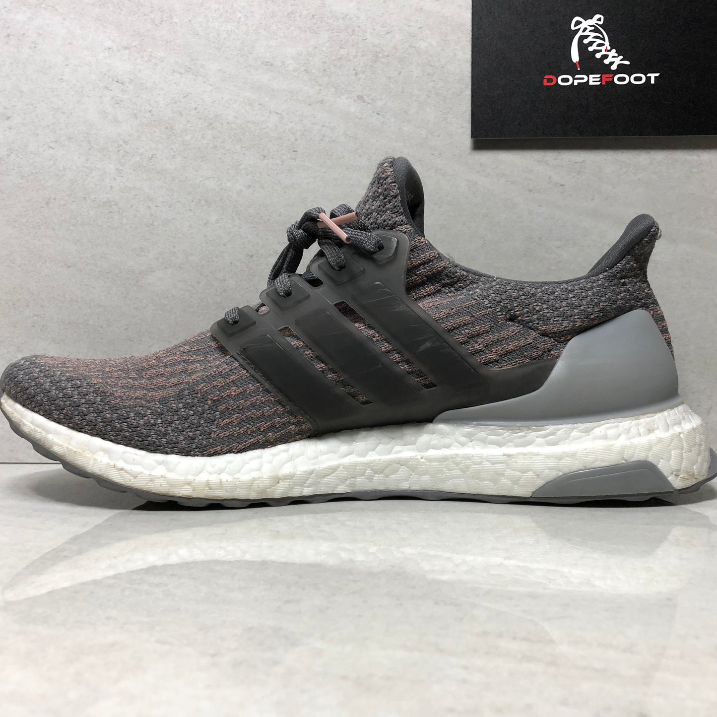 Adidas Men's Ultraboost Size 11 Grey Four/Grey Four/Trace Pink s82022 - Adidas