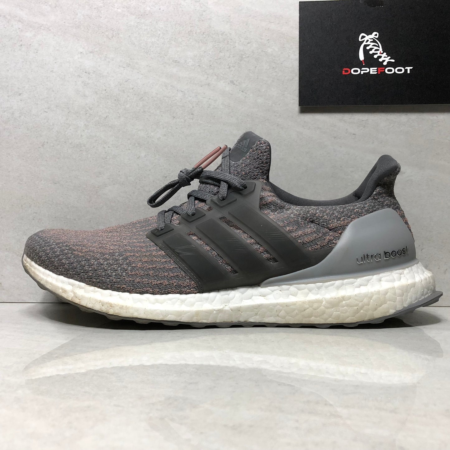 Adidas Men's Ultraboost Size 11 Grey Four/Grey Four/Trace Pink s82022 - Adidas