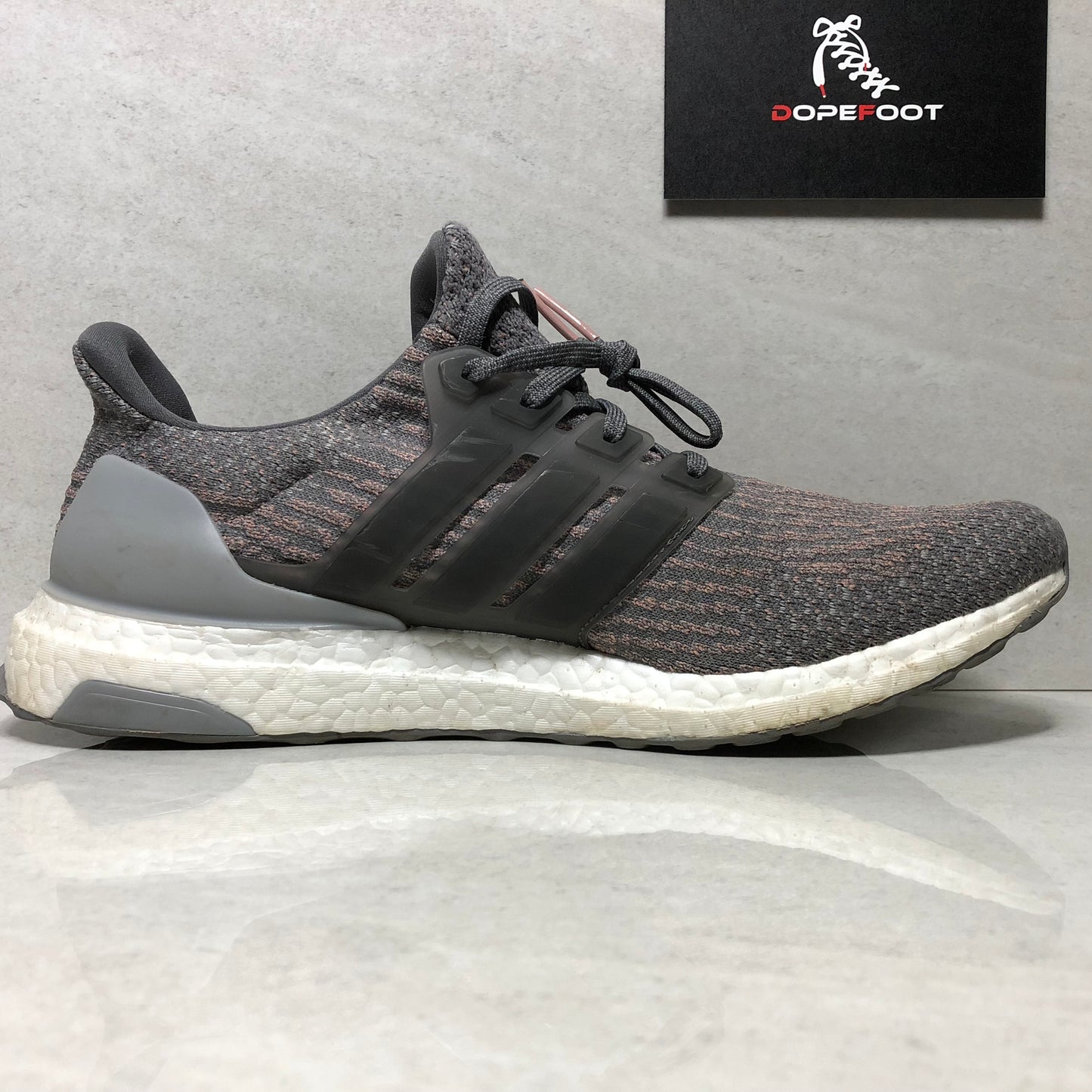 Adidas Men's Ultraboost Size 11 Grey Four/Grey Four/Trace Pink s82022 - Adidas