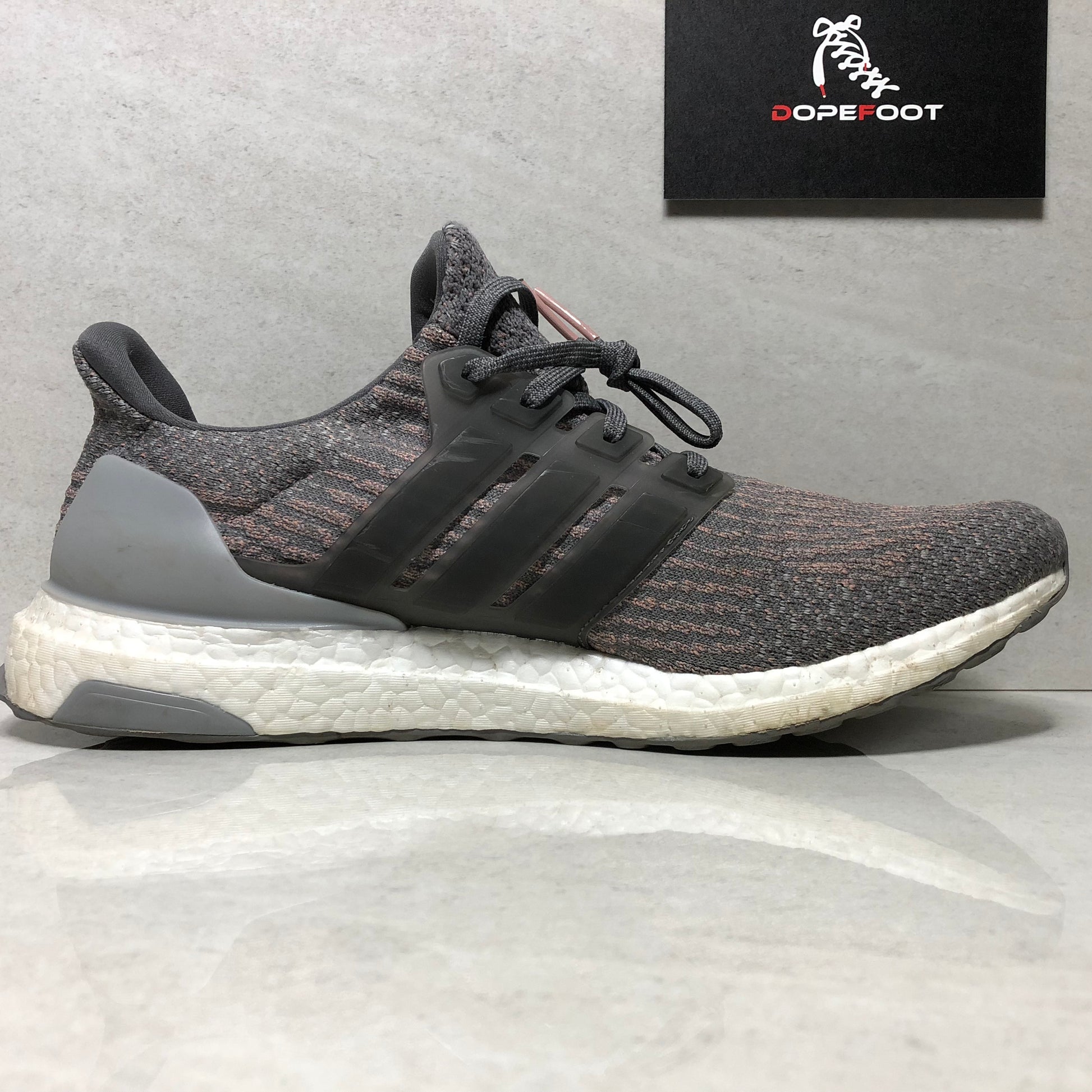Adidas Men's Ultraboost Size 11 Grey Four/Grey Four/Trace Pink s82022 - Adidas