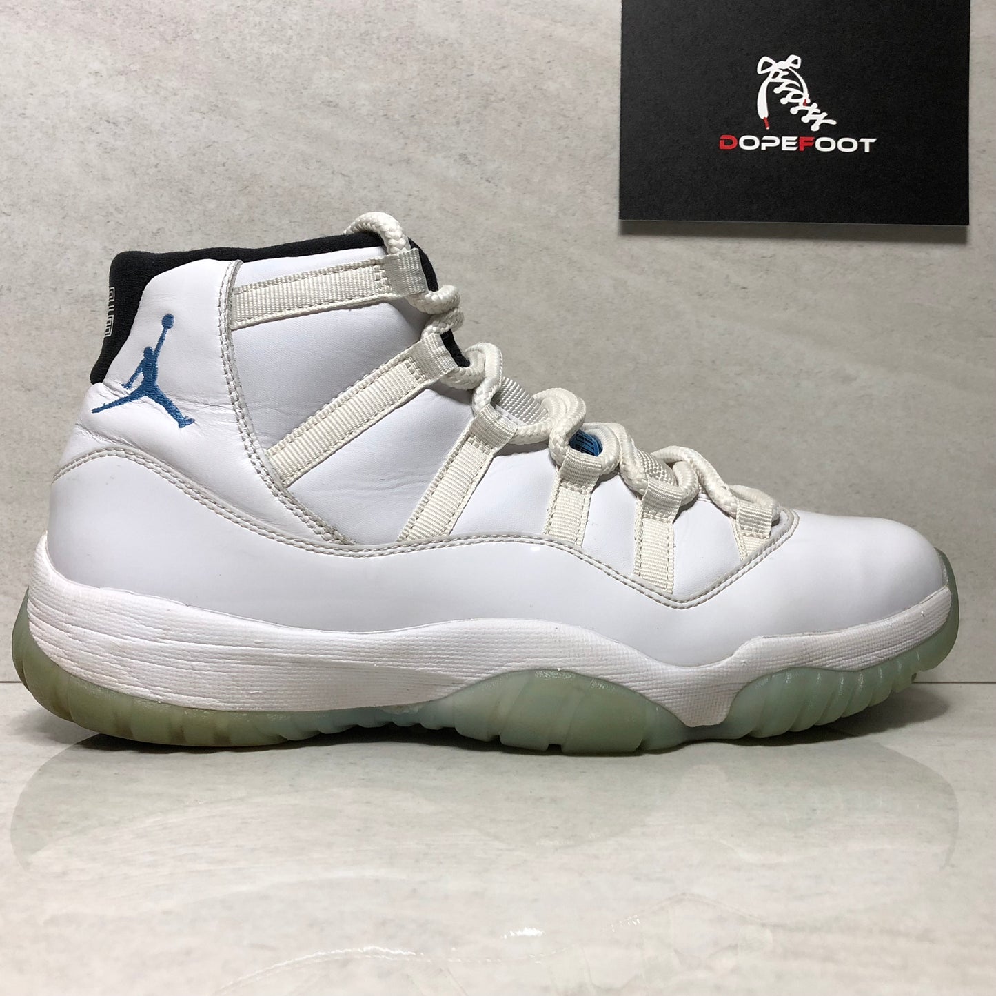 Nike Air Jordan 11 XI Retro Legend Blue Size 8.5 378037 117 White/Legend Blue-Black 2014 - Nike