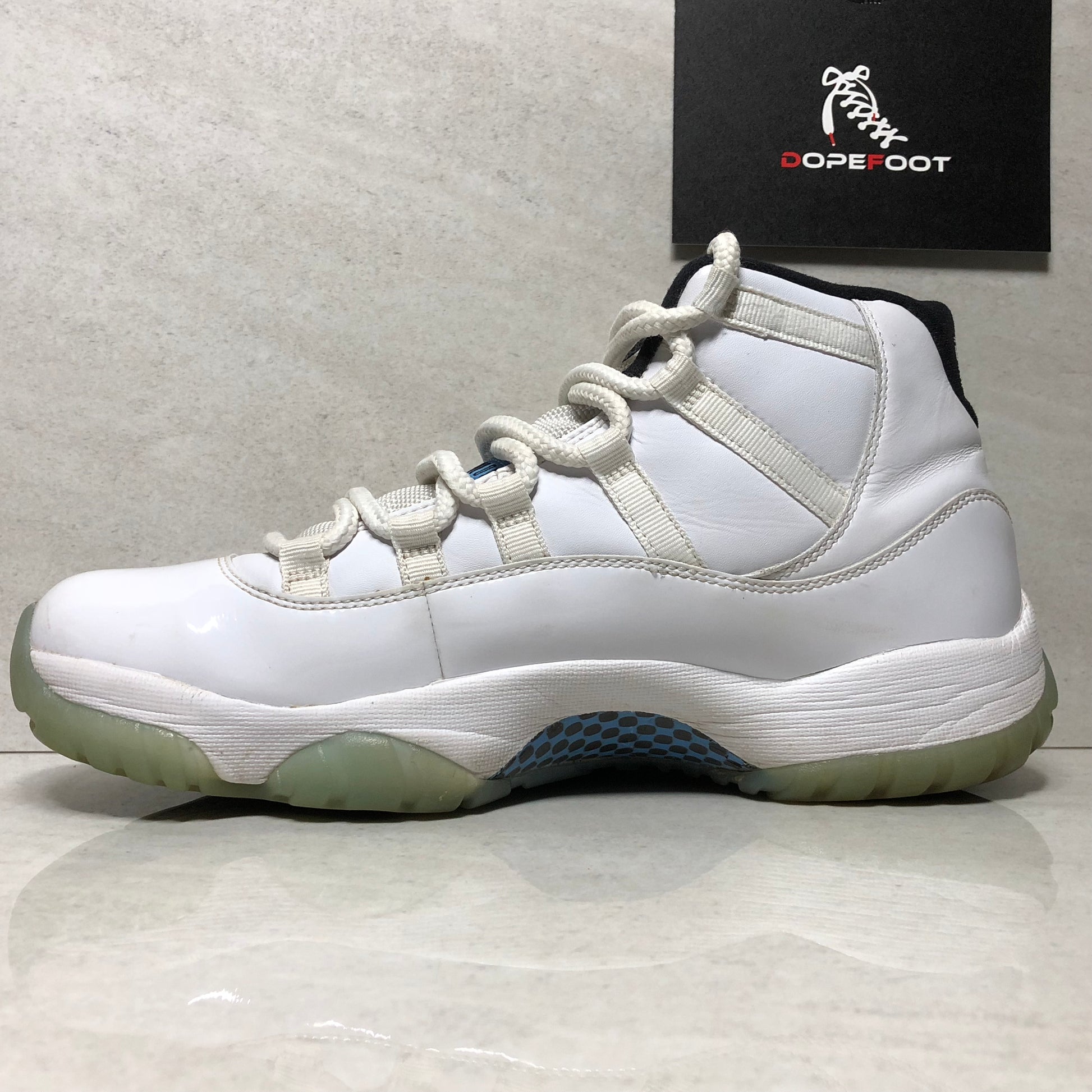 Nike Air Jordan 11 XI Retro Legend Blue Size 8.5 378037 117 White/Legend Blue-Black 2014 - Nike