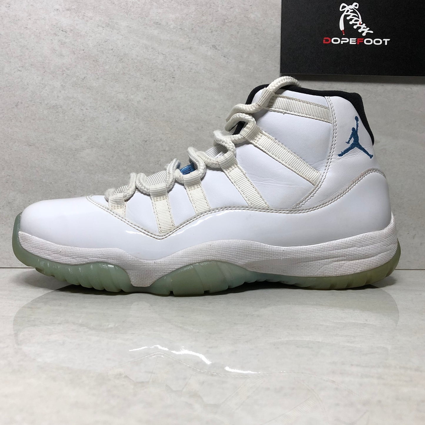 Nike Air Jordan 11 XI Retro Legend Blue Size 8.5 378037 117 White/Legend Blue-Black 2014 - Nike
