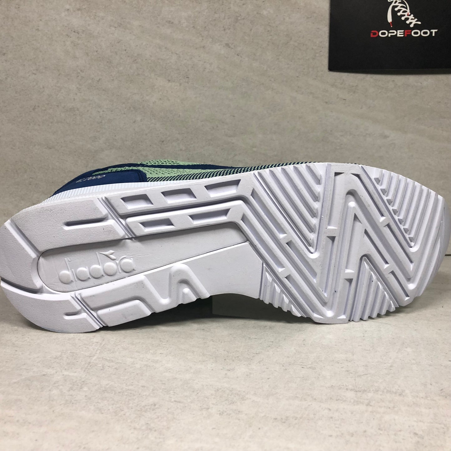 Diadora V7000 Weave Green Size 9 - Diadora