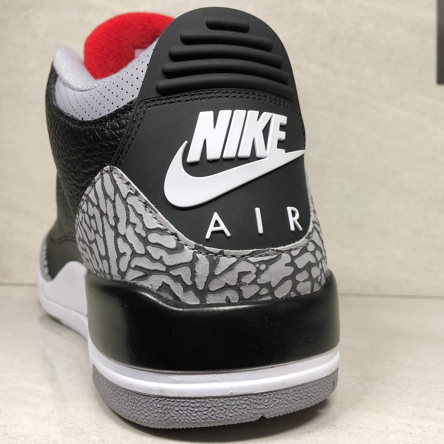 Nike Air Jordan 3 OG Retro Black Cement 2018 - 854262 001 - Size 10/10.5