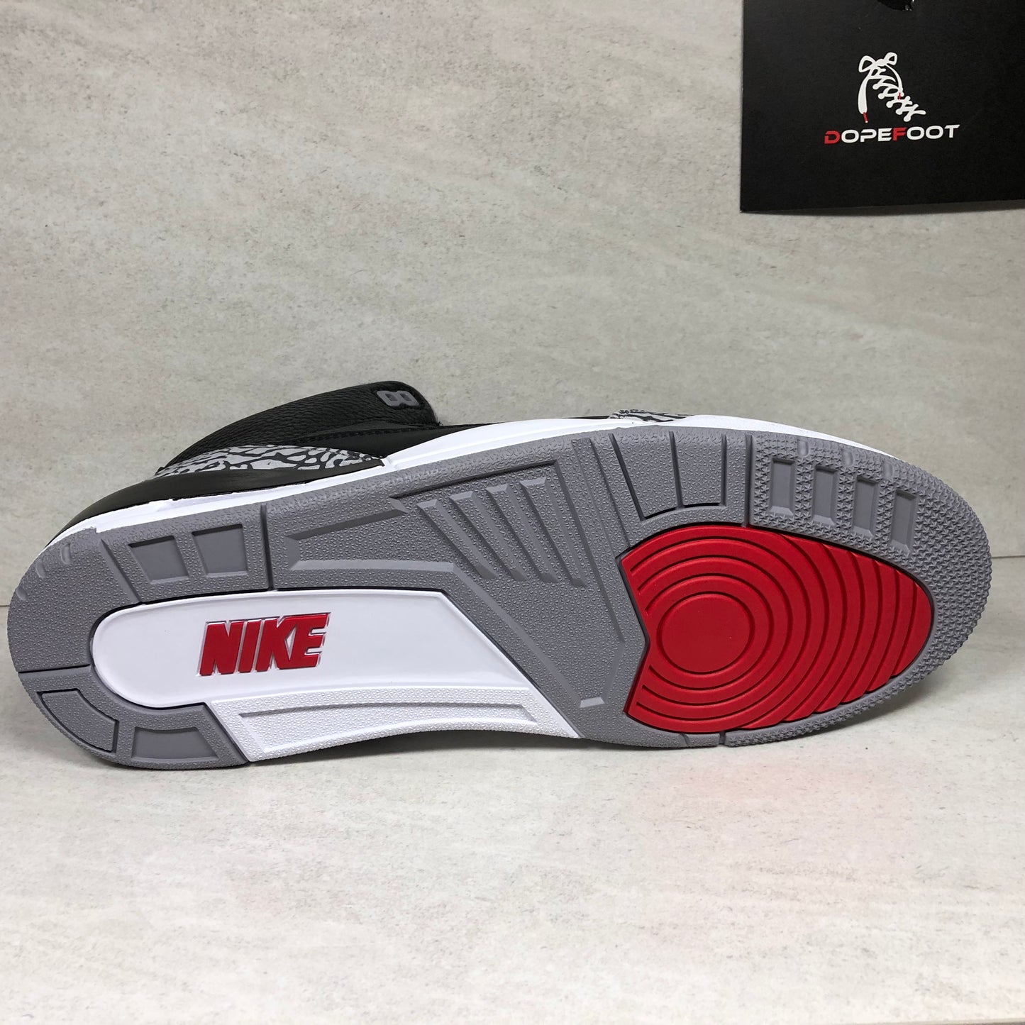 Nike Air Jordan 3 OG Retro Black Cement 2018 - 854262 001 - Size 10/10.5
