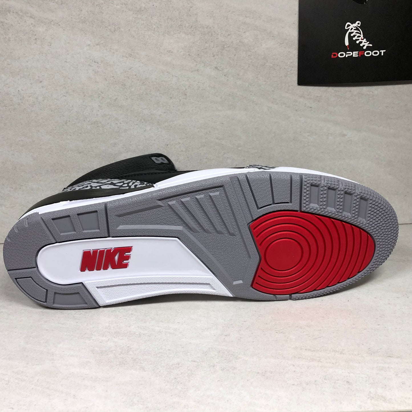 Nike Air Jordan 3 OG Retro Noir Ciment 2018 - 854262 001 - Taille 10/10.5