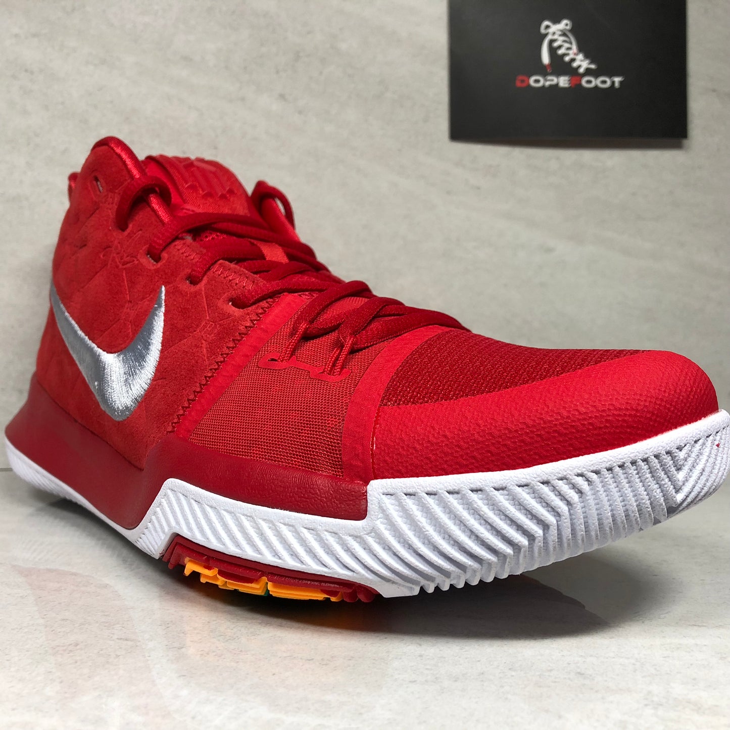 Nike Basketball Kyrie 3 University Red/White - 852395 601 - Men's Size 11.5