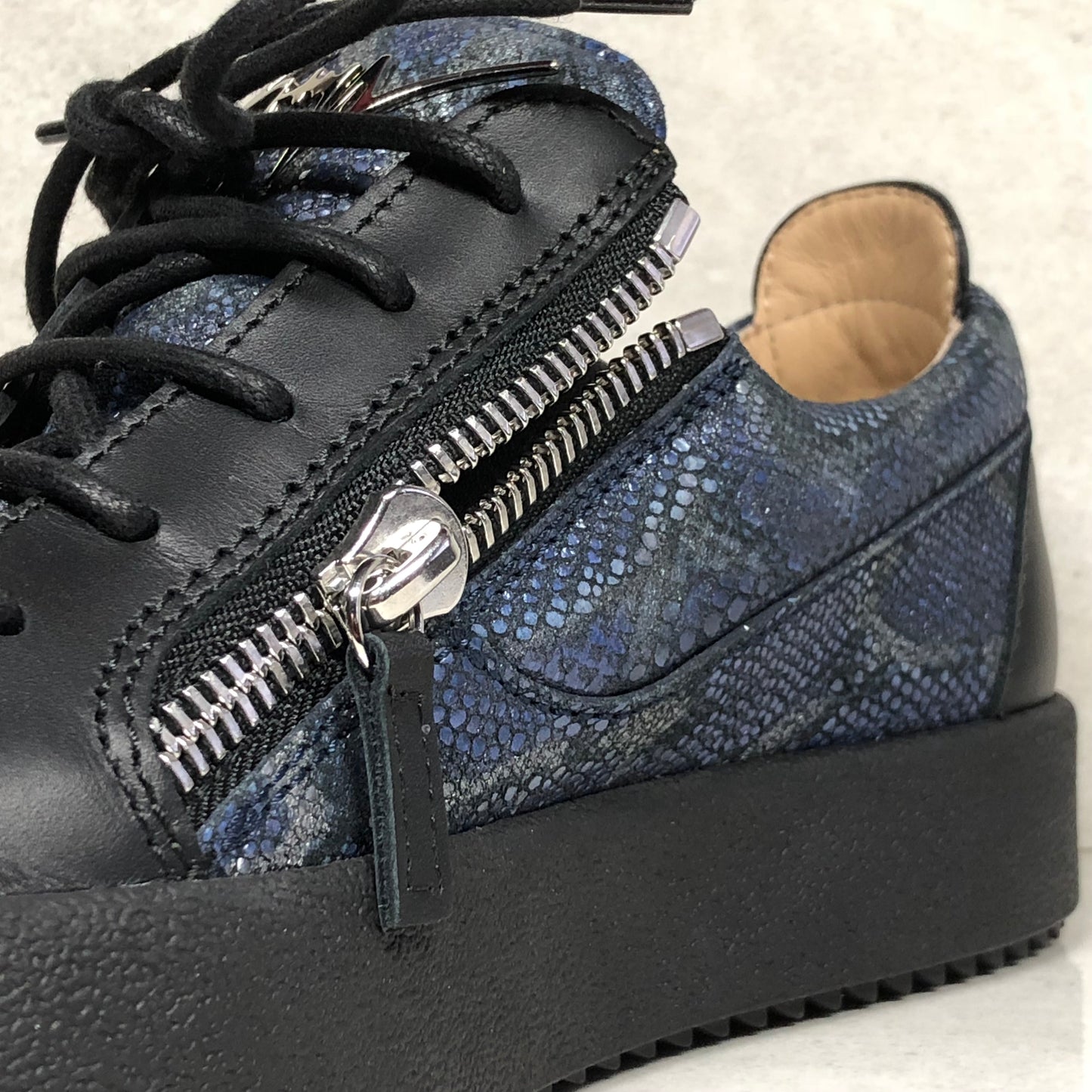 Giuseppe Zanotti Double Zip Sneakers Size 7 May Lond Black/Navy Blue Snakeskin