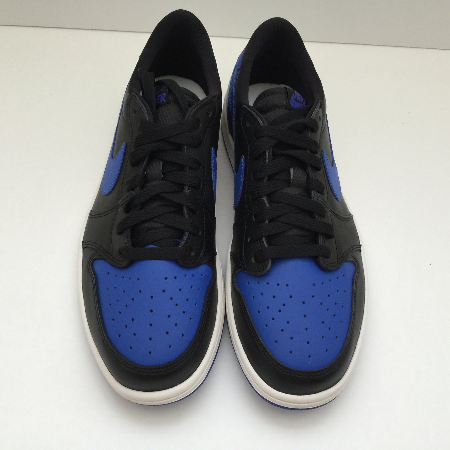 DS Nike Air Jordan 1 I Low OG "Royal" Size 10.5/Size 12 - DOPEFOOT
 - 3