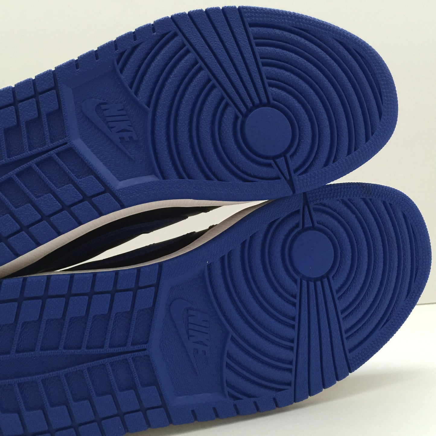 DS Nike Air Jordan 1 I Low OG "Royal" Size 10.5/Size 12 - DOPEFOOT
 - 6