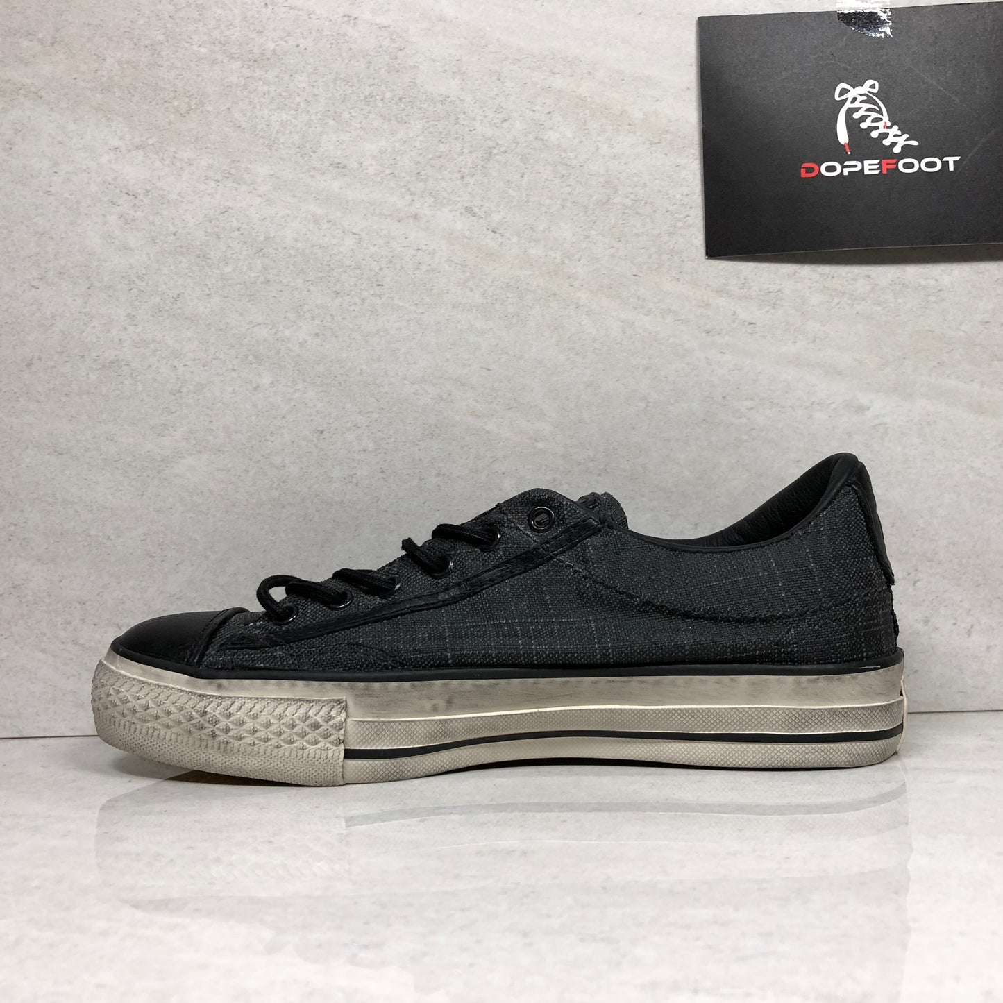 DS Converse Chuck Taylor Coated Canvas Low Top Tamaño 3-6.5M/5-8.5W Negro 150179C