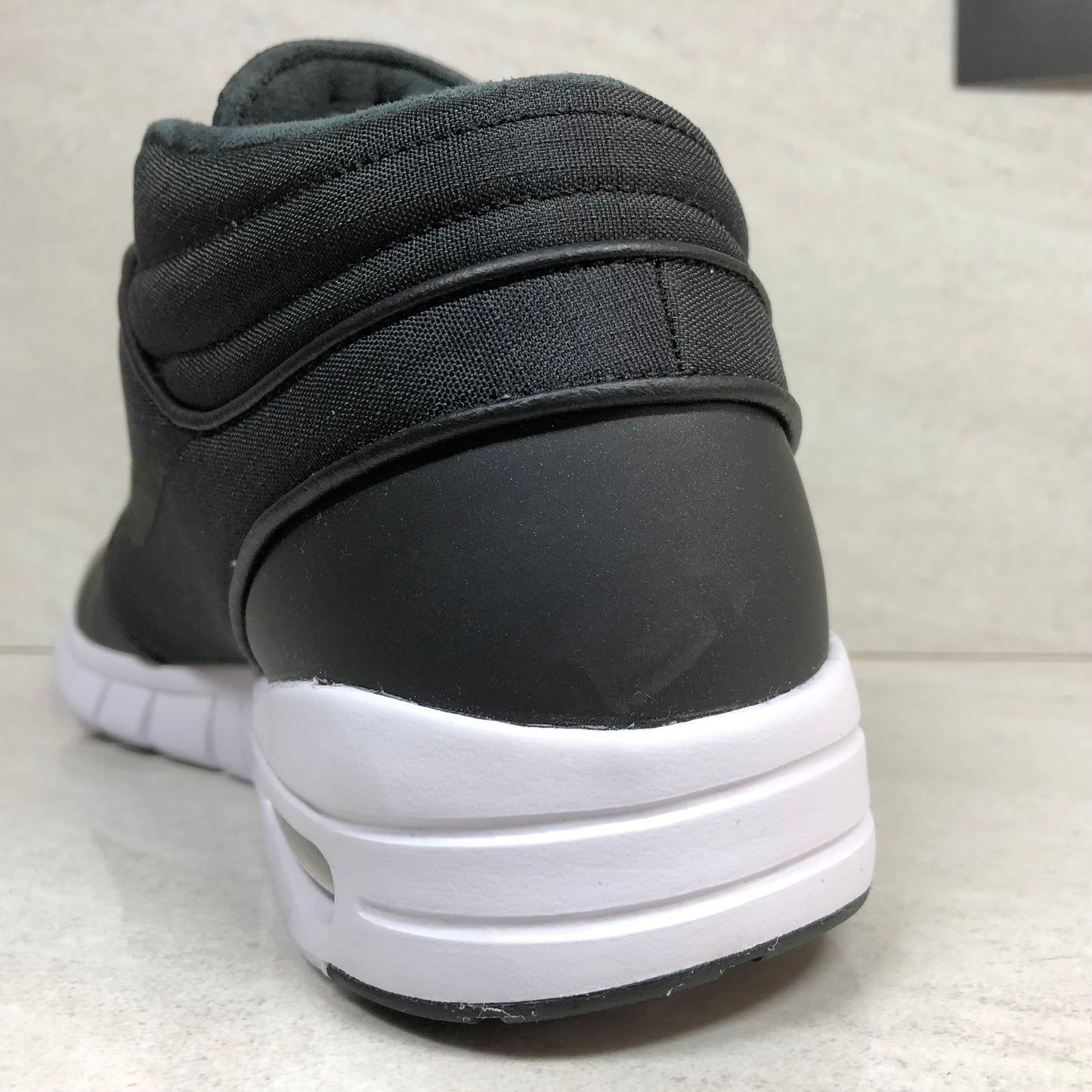 Nike Stefan Janoski Max Mid - 807507 001 - Taille 9.5 Noir/Blanc