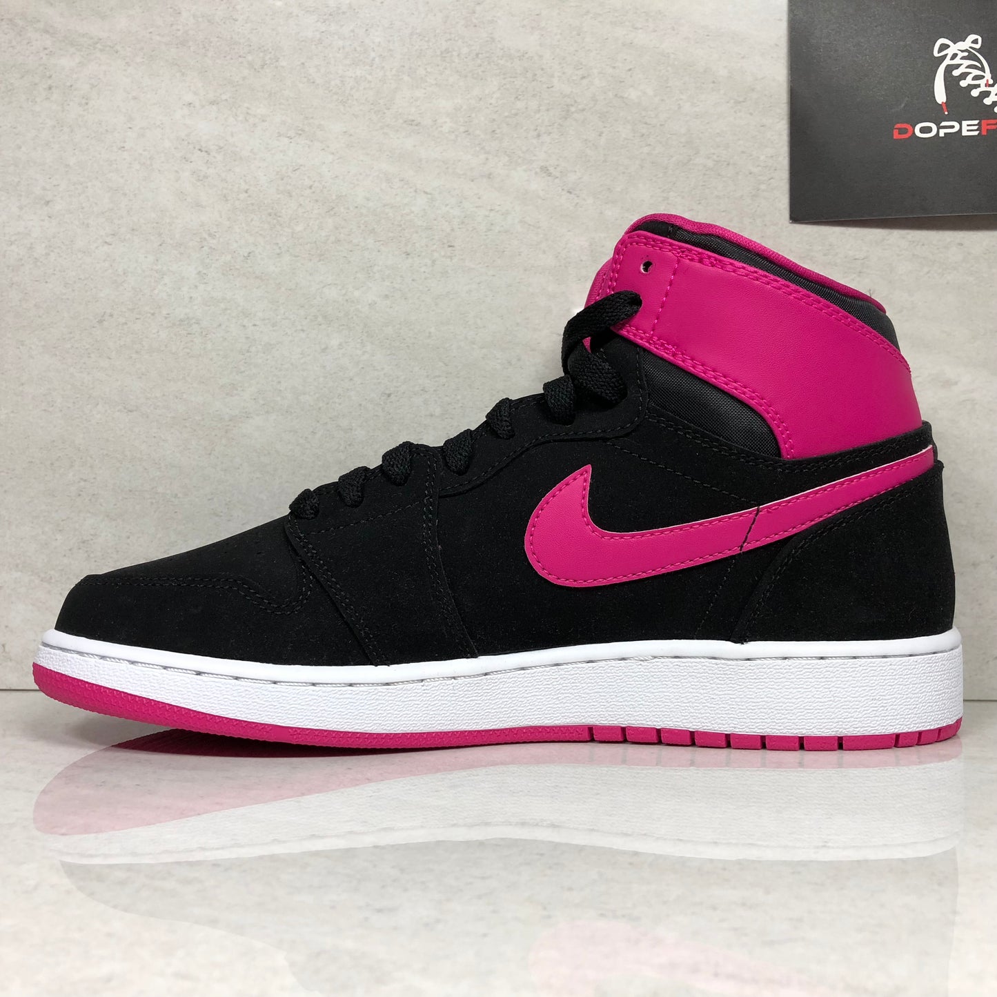 DS Nike Air Jordan 1 Retro High GG Taille 8Y/8.5Y Noir/Vivid Rose 332148 008