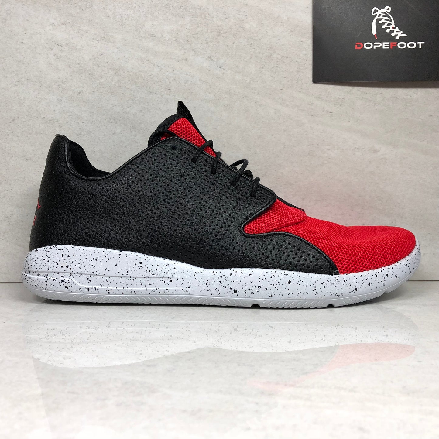 Jordan Eclipse Negro/Rojo - 724010 018 - Talla de hombre 10.5 - 724010-018