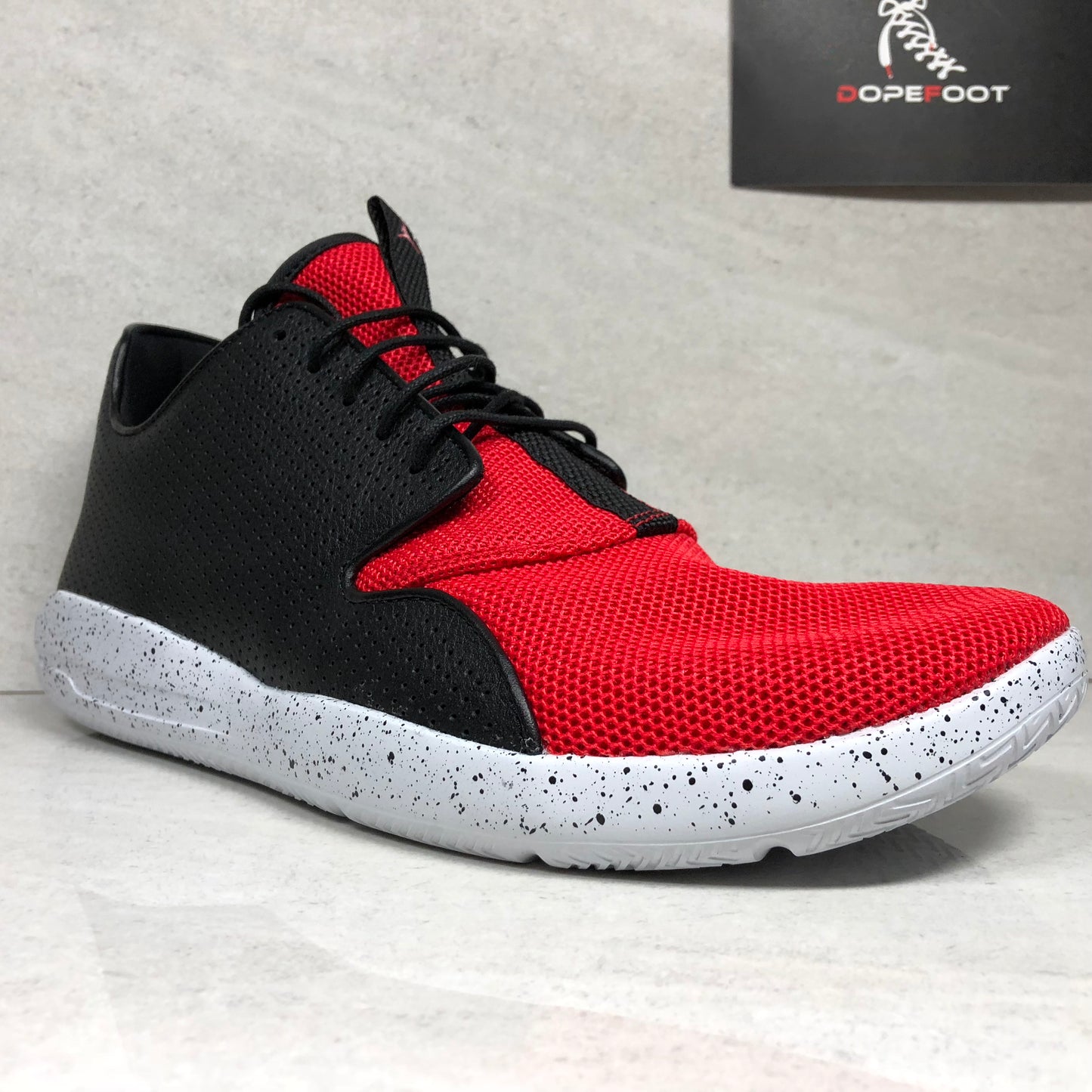 Jordan Eclipse Negro/Rojo - 724010 018 - Talla de hombre 10.5 - 724010-018