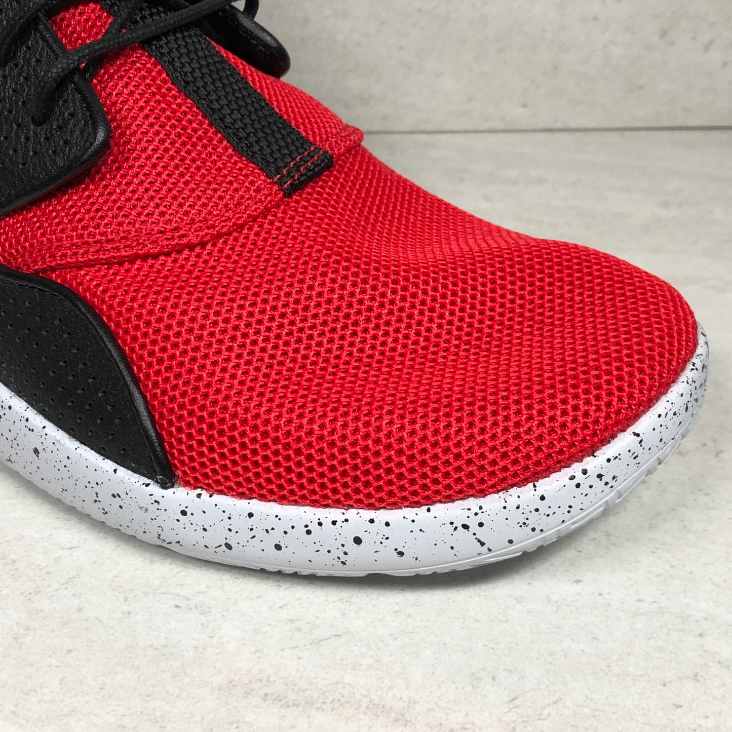 Jordan Eclipse Negro/Rojo - 724010 018 - Talla de hombre 10.5 - 724010-018