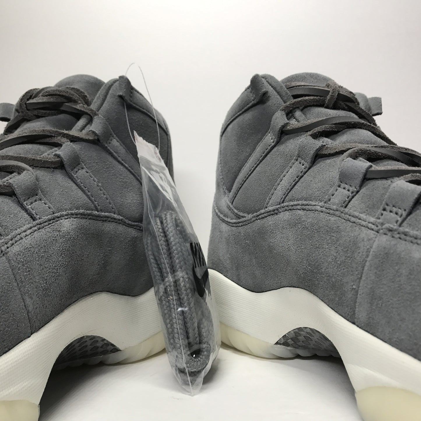 DS Nike Air Jordan 11 XI Retro Prem Pinnacle Grey Suede Size 15