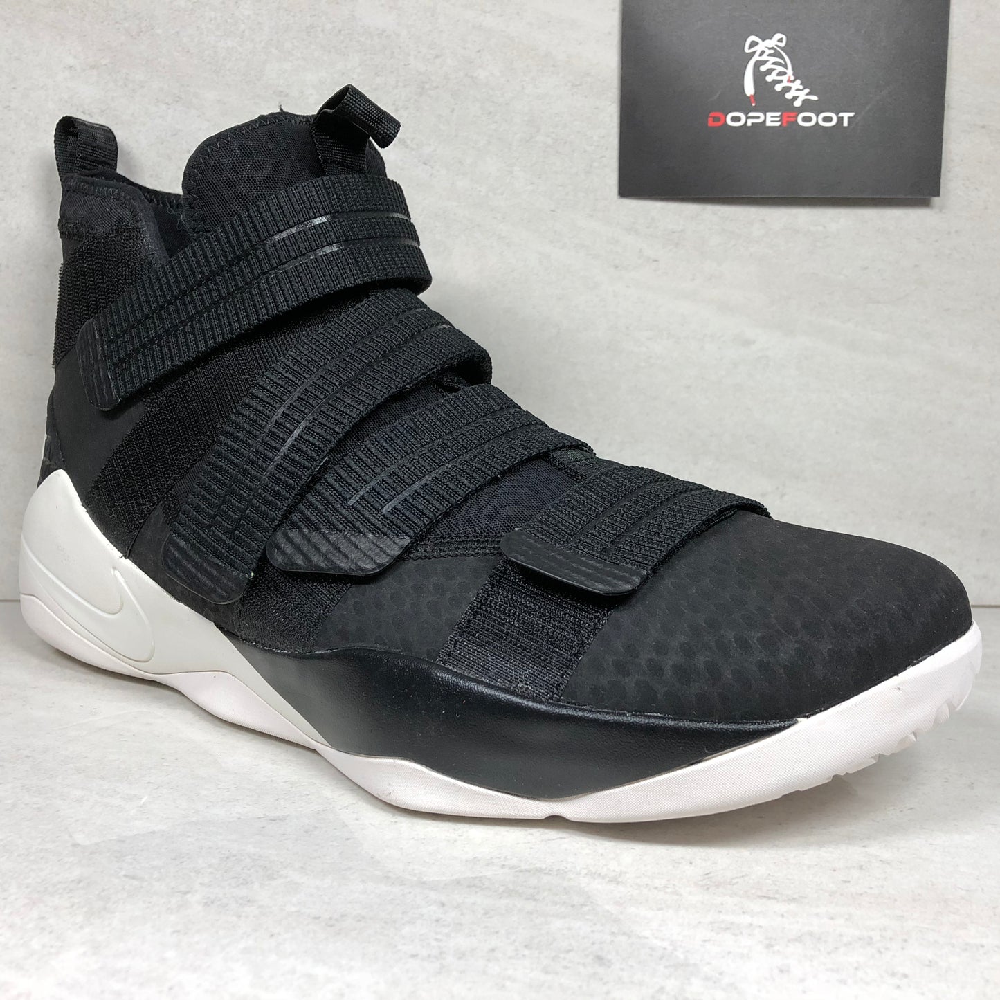 DS Nike Lebron Soldier 11 XI SFG Size 13 Black 897646 004