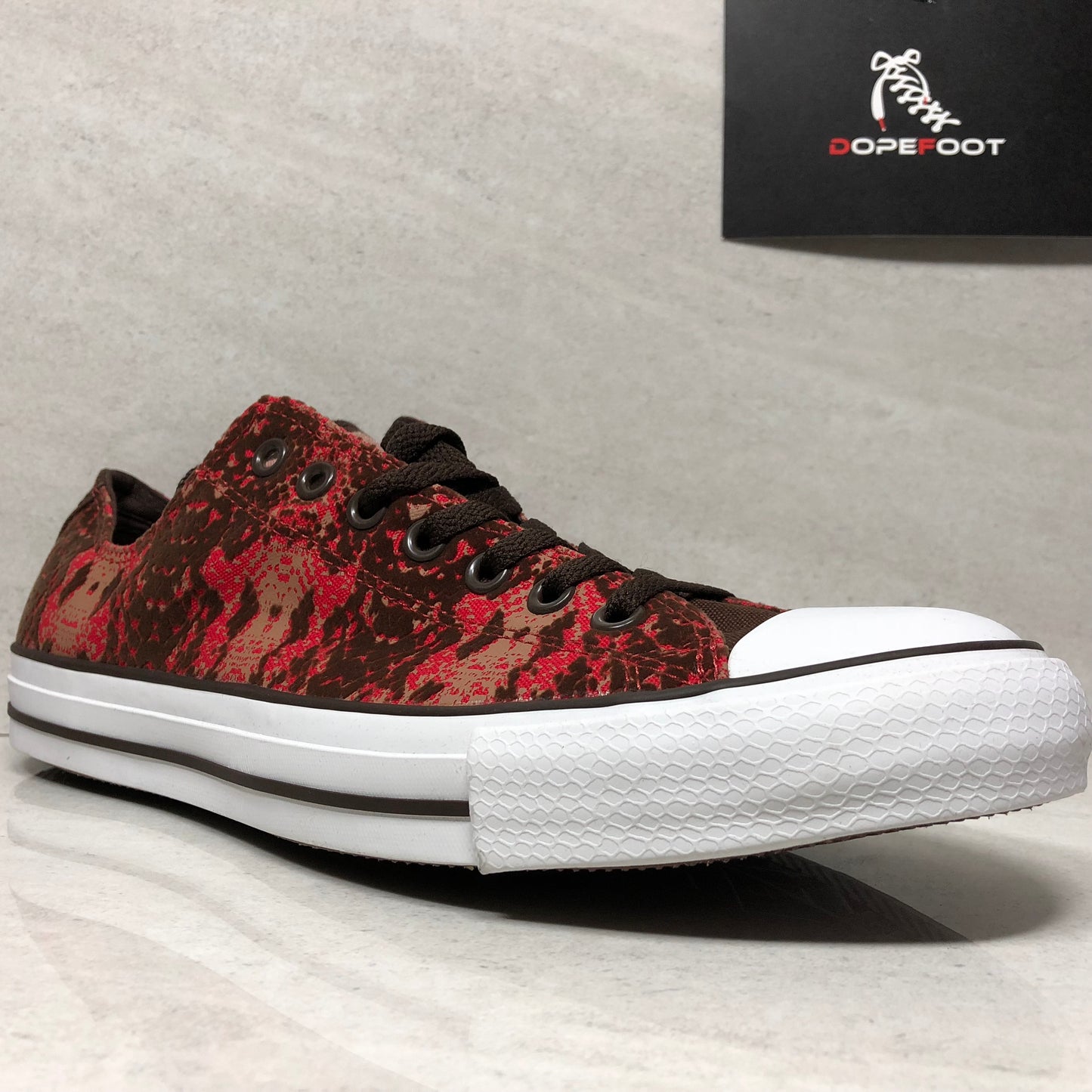 DS Converse CTAS OX LO Taille 11 Tango Rouge 136117C