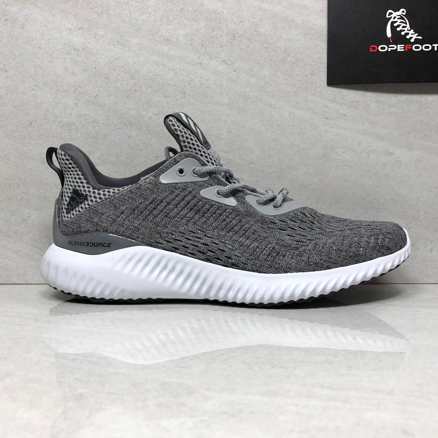 DS Femme Adidas Alpha Bounce Taille 8 Gris BW1194