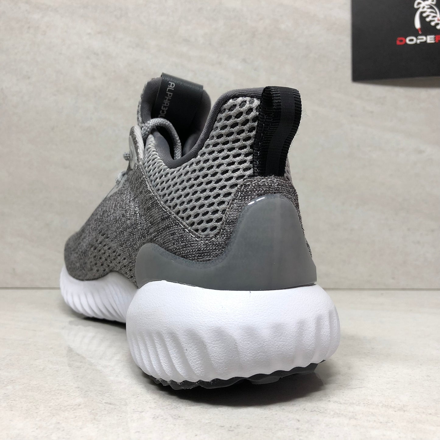 DS Femme Adidas Alpha Bounce Taille 8 Gris BW1194