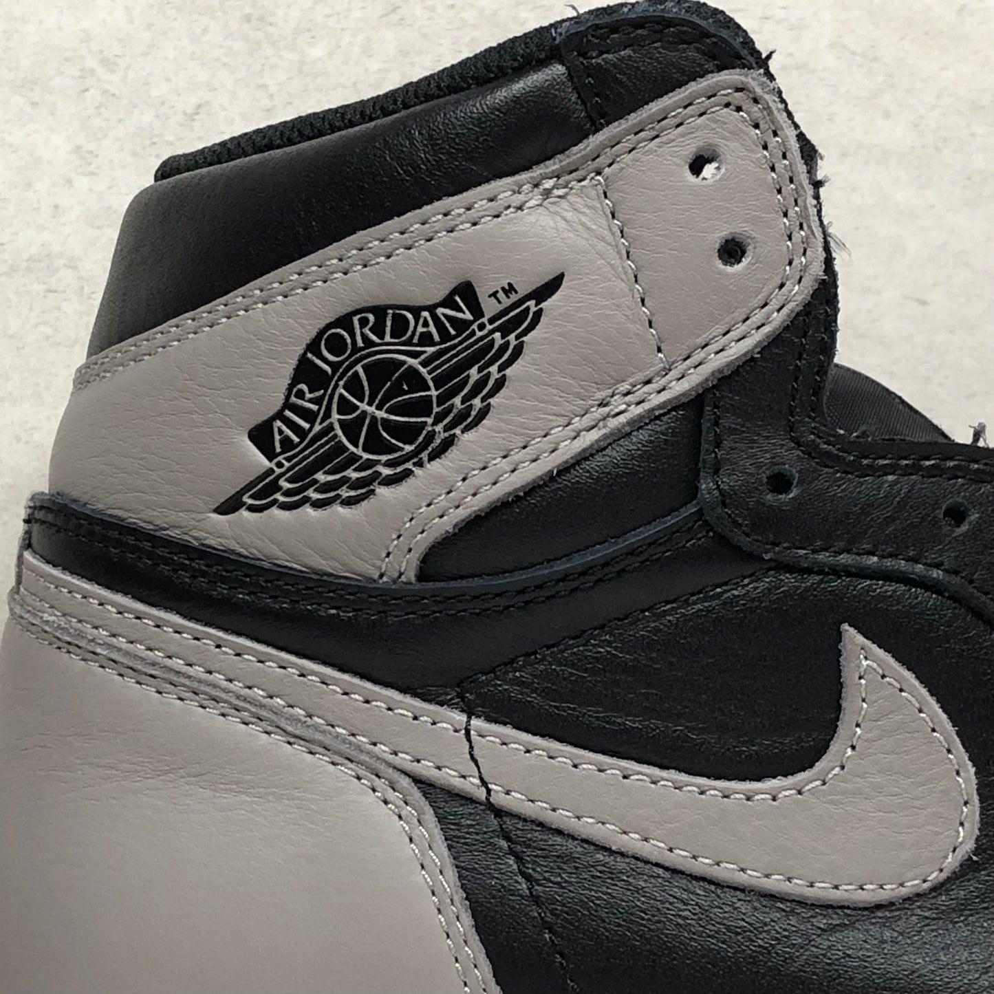 DS Nike Air Jordan 1 I High OG Shadow Gris Tamaño 9 Azul 555088 013