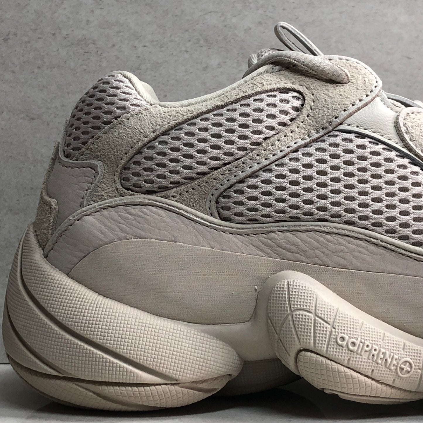 DS Adidas Yeezy 500 Size 10 Blush DB2908