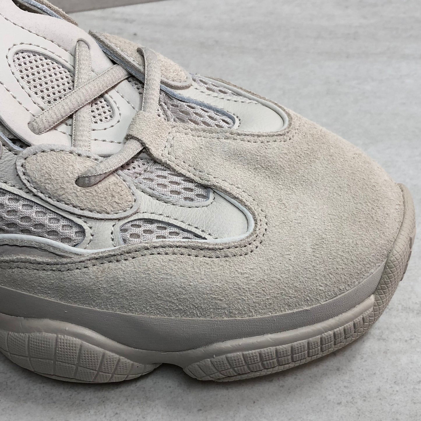 DS Adidas Yeezy 500 Size 10 Blush DB2908