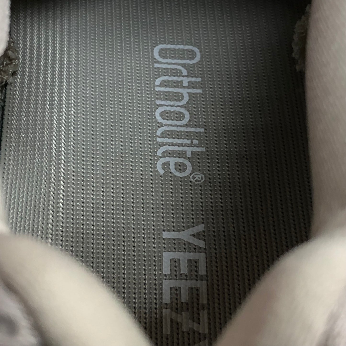 DS Adidas Yeezy 500 Size 10 Blush DB2908