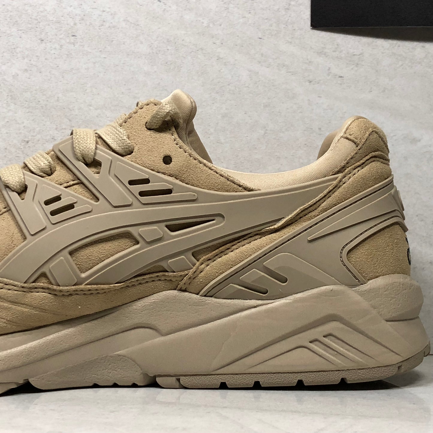 DS ASICS Kayano Trainer Arena Talla 9/Talla 12 bronceado H72QJ 0505