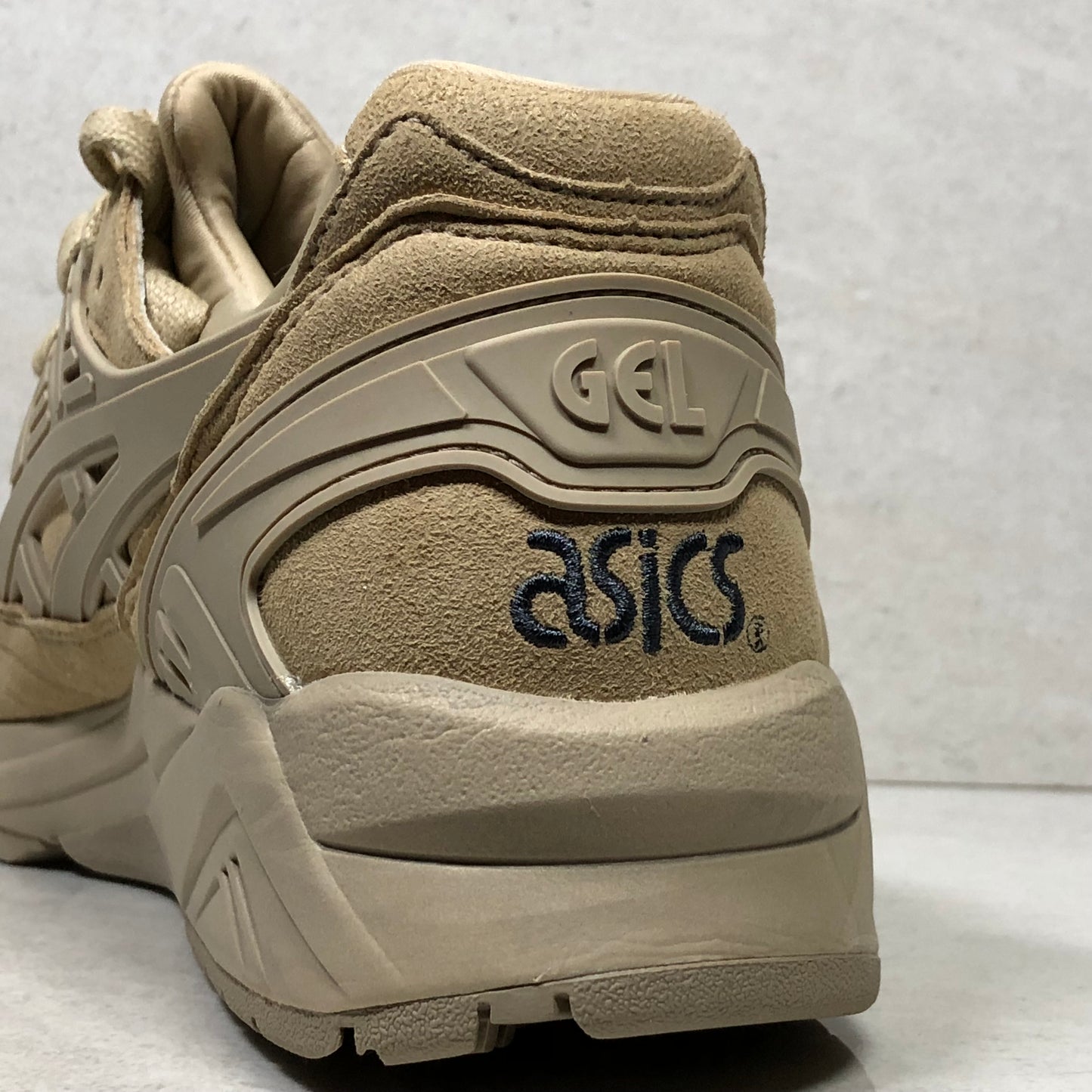 DS ASICS Kayano Trainer Arena Talla 9/Talla 12 bronceado H72QJ 0505
