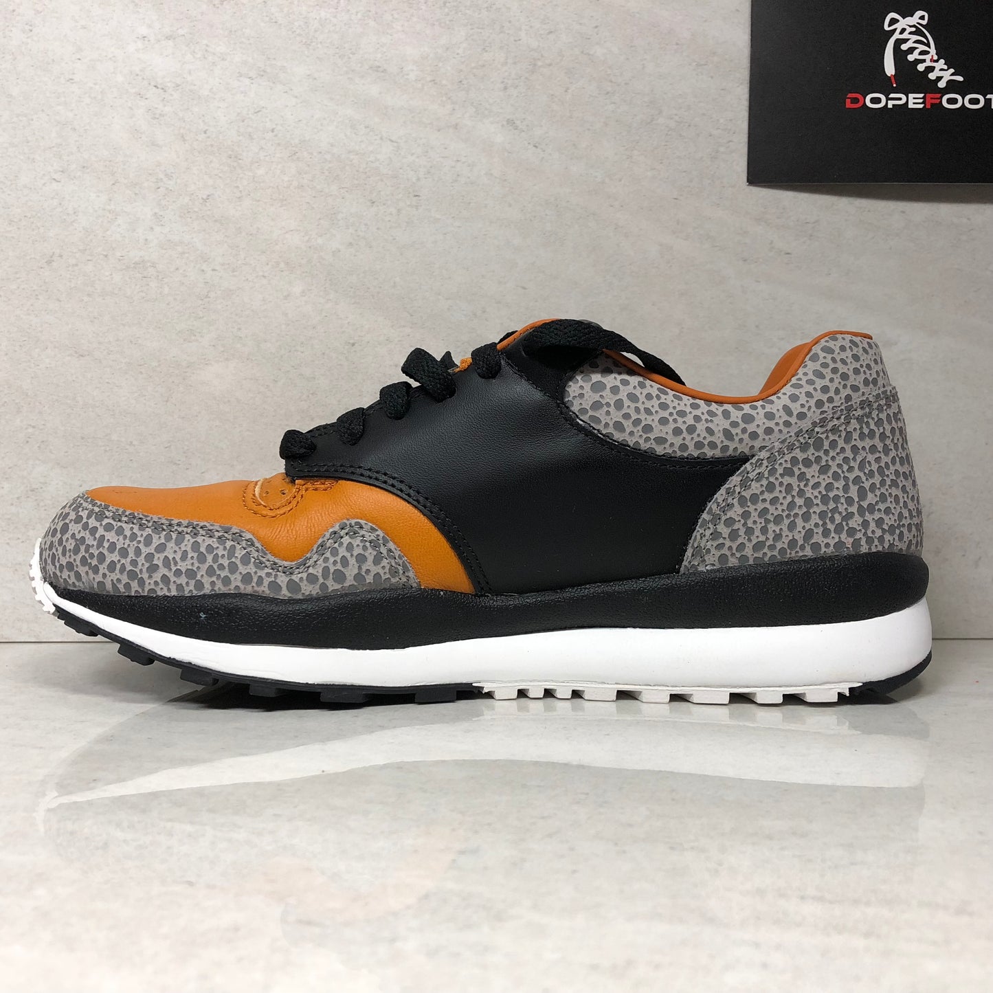 Nike Air Safari OG QS - AO3295 001 - Homme Taille 7.5 Noir/Monarque