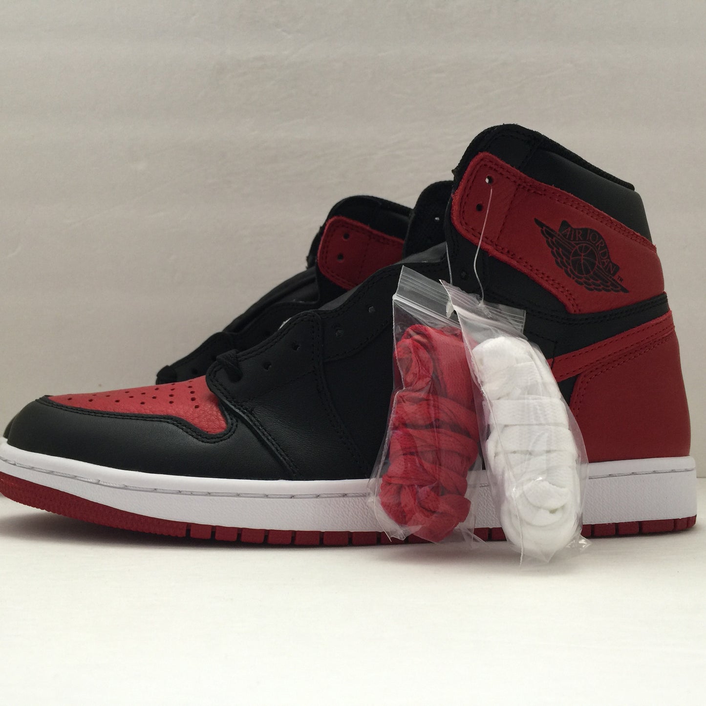 DS Nike Air Jordan 1 I High OG Banned Size 10/Size 10.5/Size 11.5/Size 12/Size 13/Size 14 - DOPEFOOT
 - 5