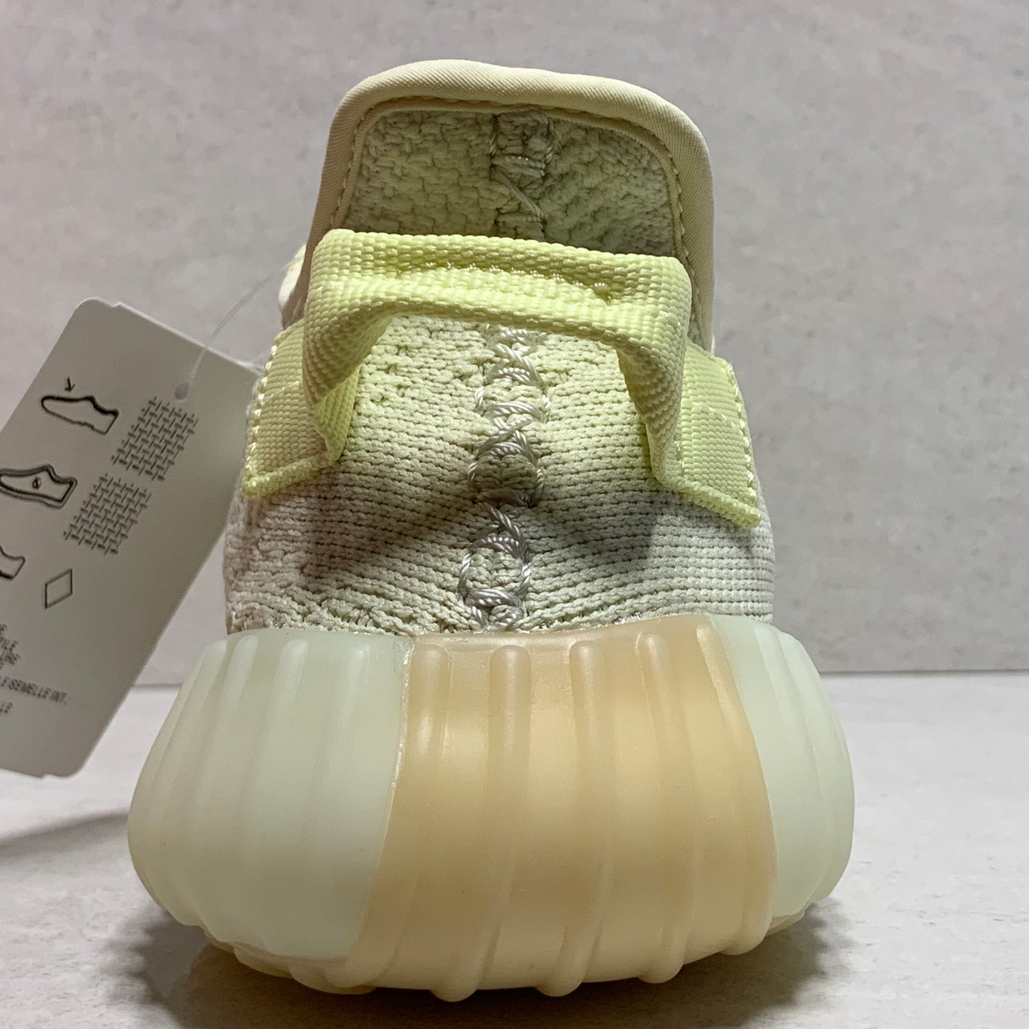 adidas Yeezy Boost 350 V2 Taille 5/Femme Taille 6.5 Beurre F36980