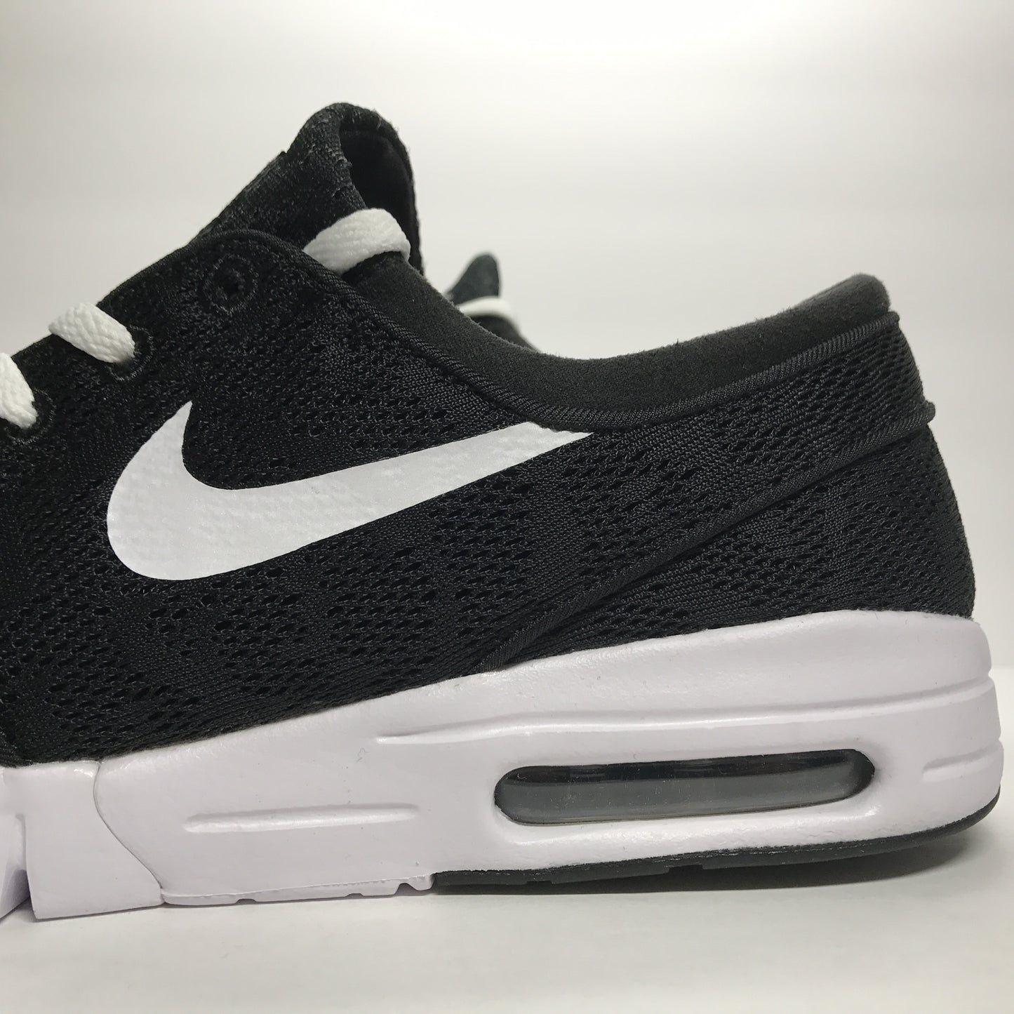 DS Nike Stefan Janoski Max Negro/Blanco Talla 9