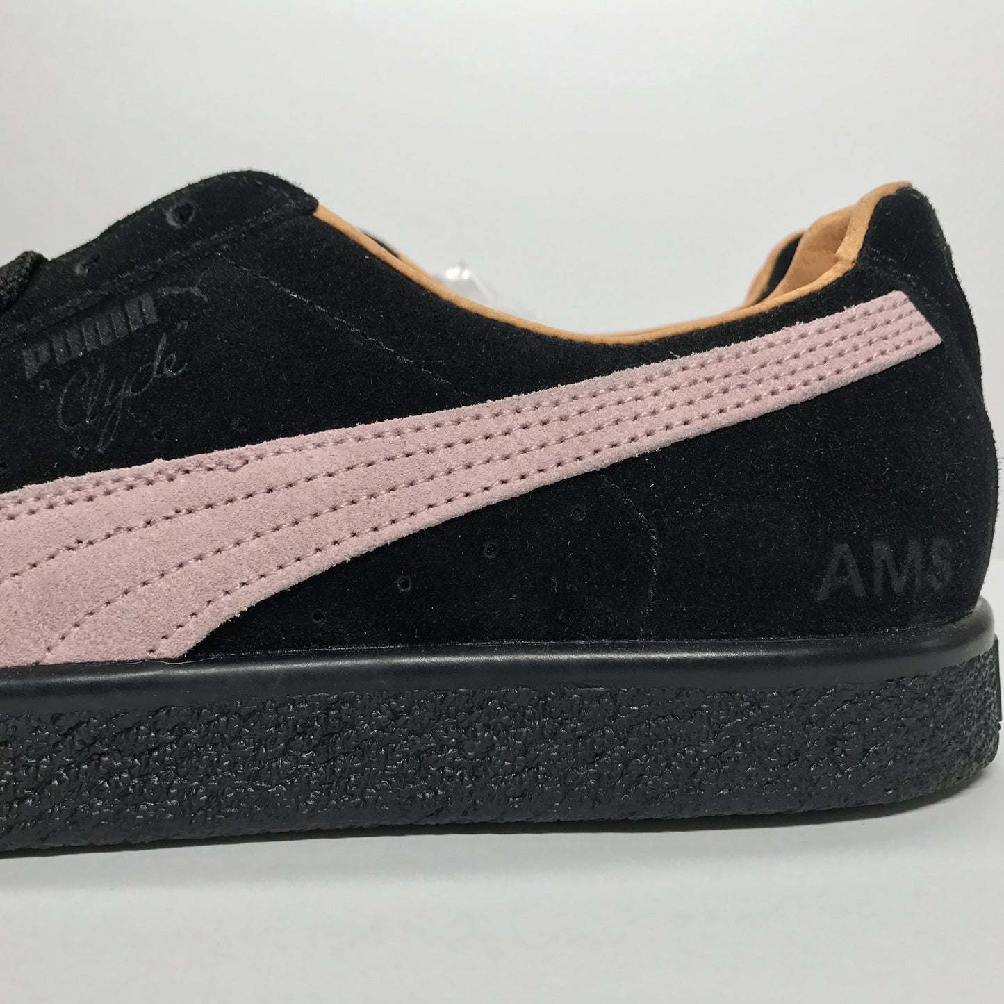 DS Puma Clyde x Patta Amsterdam Size 8