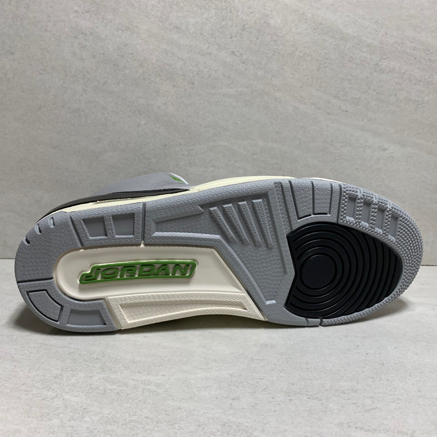 Jordan 3 III Retro Talla 7/Talla 13 Clorofila 136064-006