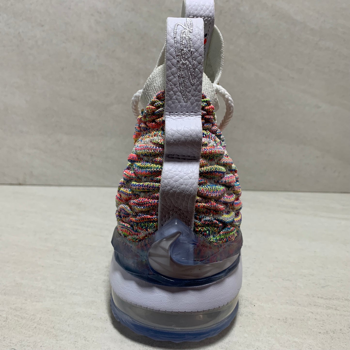 NIKE LEBRON 15 XV FRUITY PEBBLES GS TALLA 5.5Y 922811-900