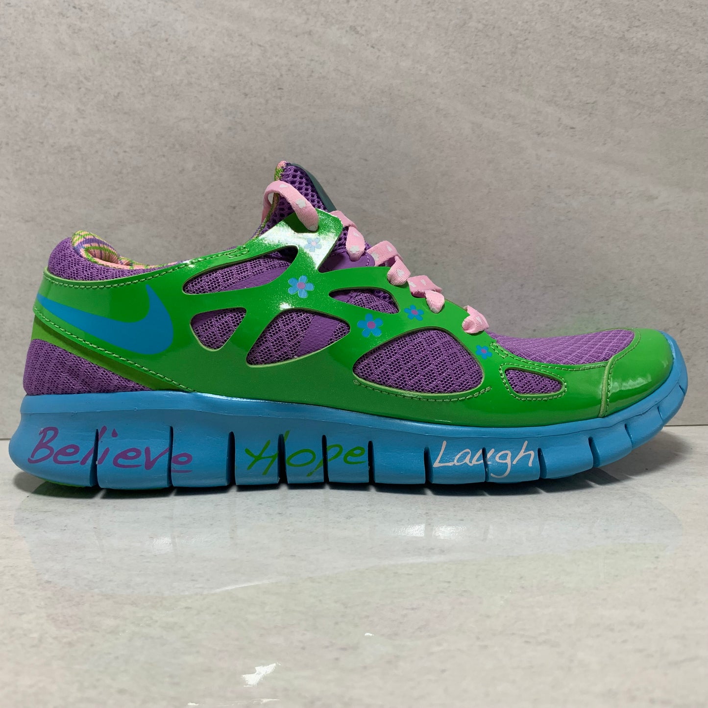 NIKE MUJER NIKE FREE RUN 2.0 TALLA 9.5 DOERNBECHER DB 437527-543 MACKENZIE CORTO 2019