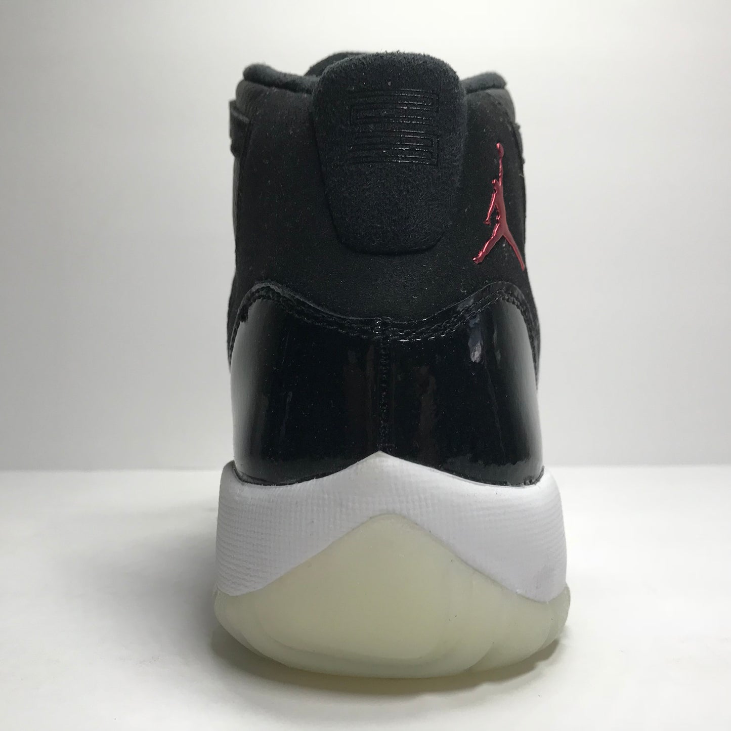 DS Nike Air Jordan 11 XI Retro BG 72-10 Taille 7Y