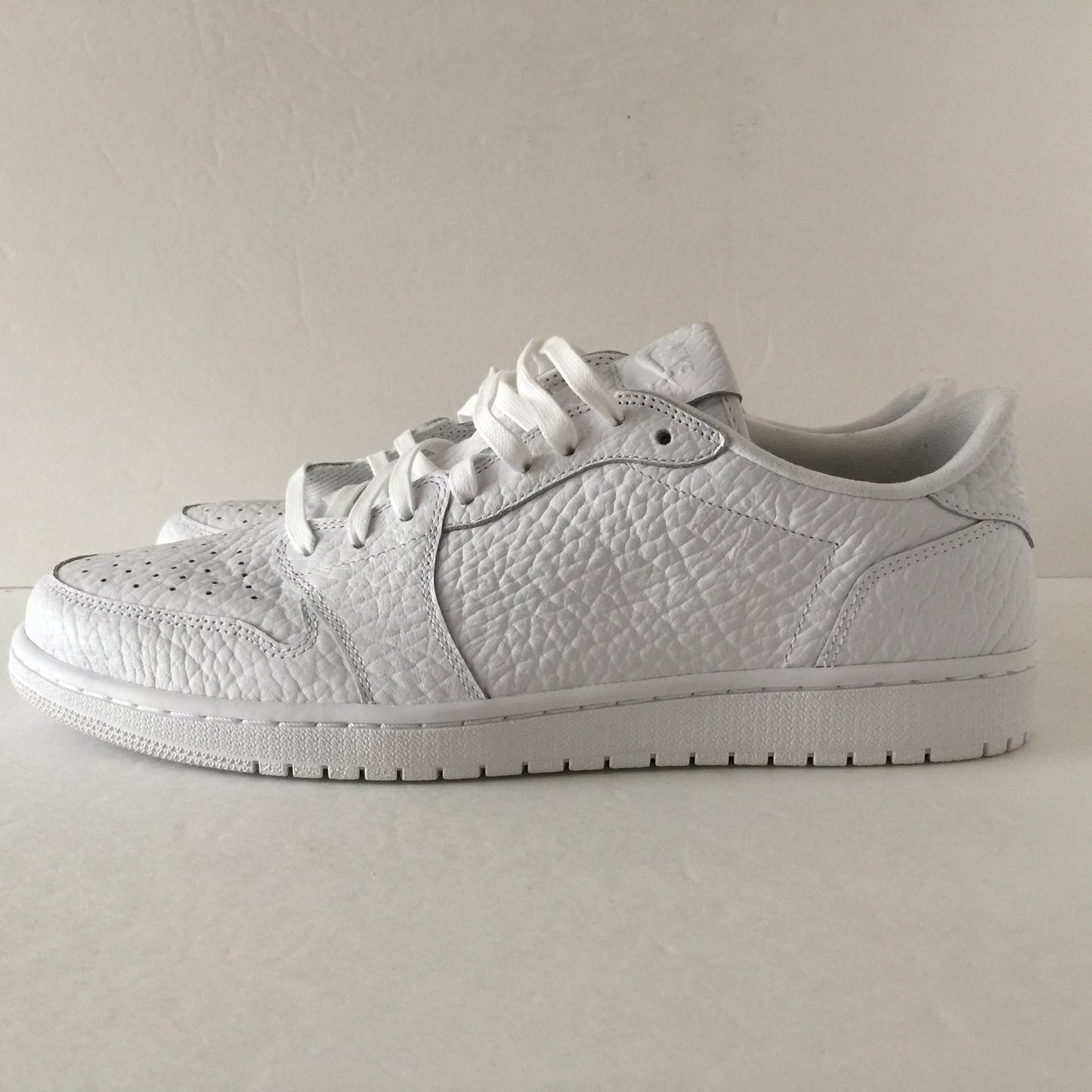Nike Air Jordan 1 I Retro Low Swooshless White Size 14 - DOPEFOOT
 - 4