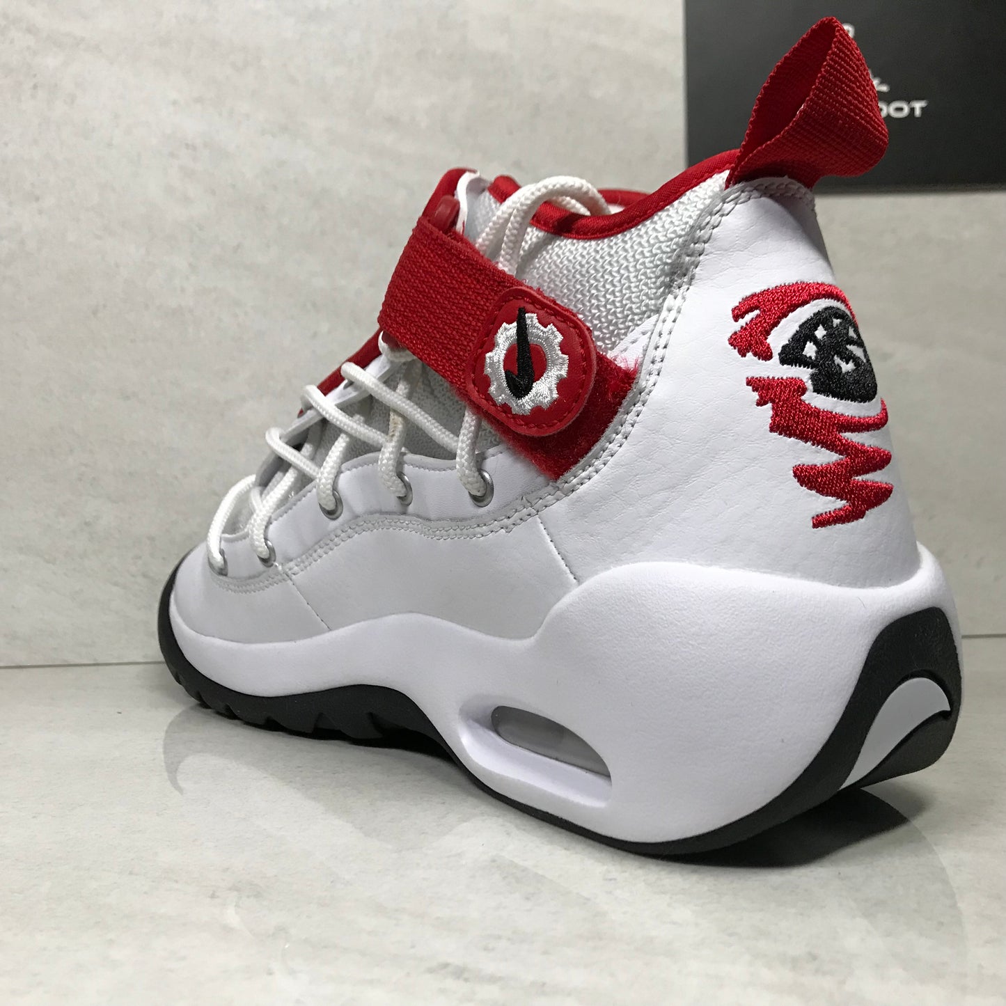 DS Nike Air Shake Ndestrukt Chicago Bulls Talla 8.5/Talla 9/Talla 10/Talla 12/Talla 13