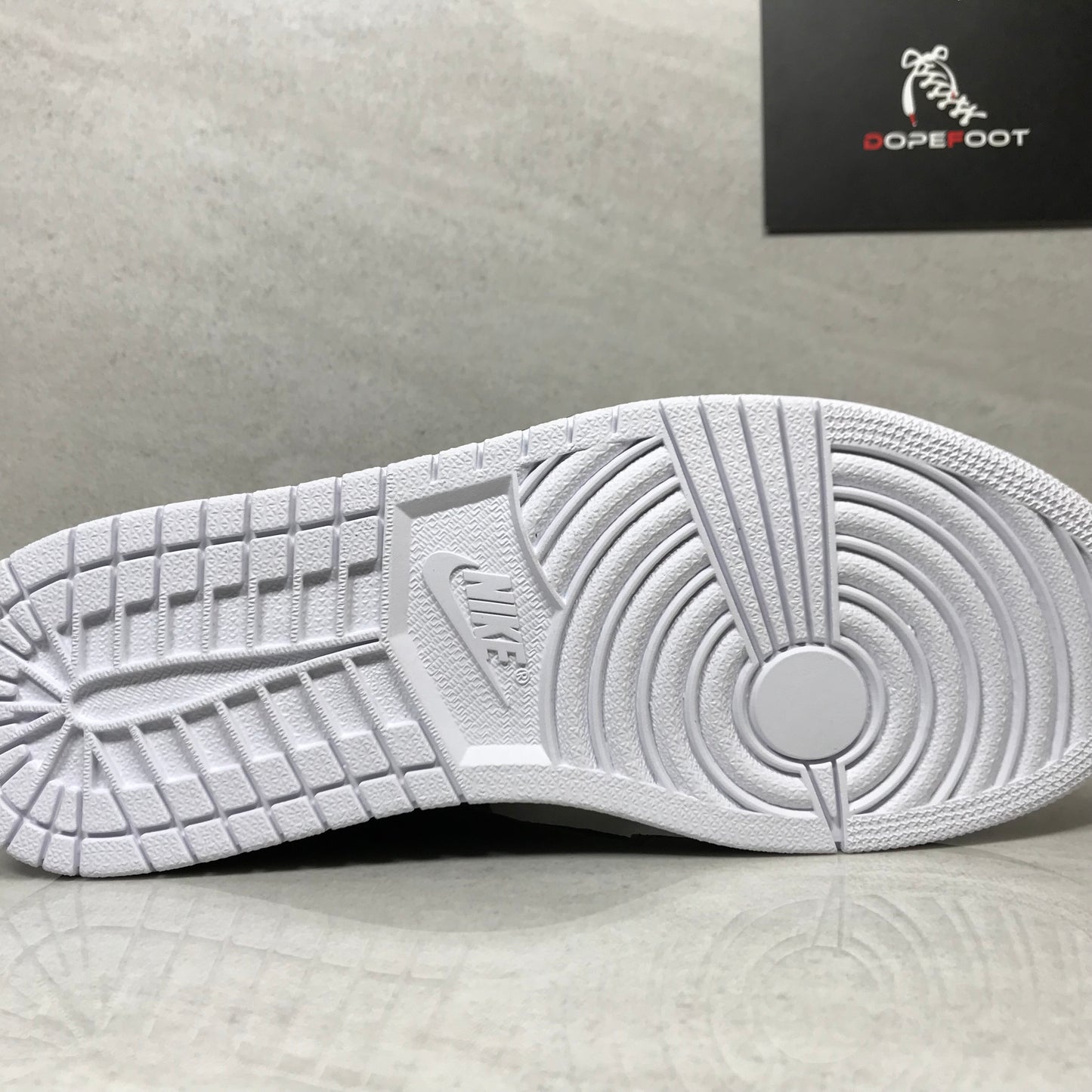 DS Air Jordan 1 I High OG Negro/Blanco Perforado Talla 7/Talla 9/9.5/Talla 10/10.5/Talla 11/Talla 16