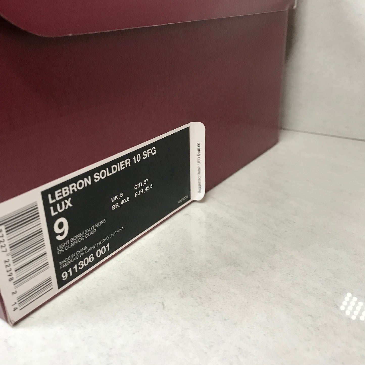 DS Nike Lebron Soldier 10 X SFG LUX 911306 001 Hueso claro Talla 9/Talla 10