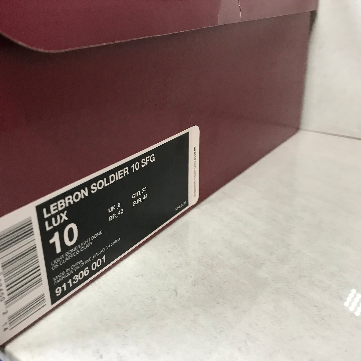 DS Nike Lebron Soldier 10 X SFG LUX 911306 001 Hueso claro Talla 9/Talla 10