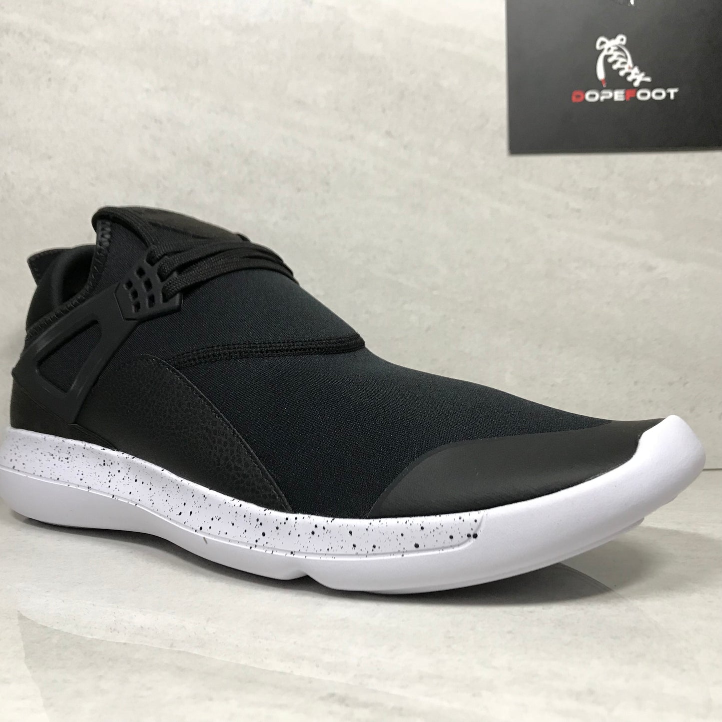 DS Jordan Fly 89 Negro/Blanco Talla 14